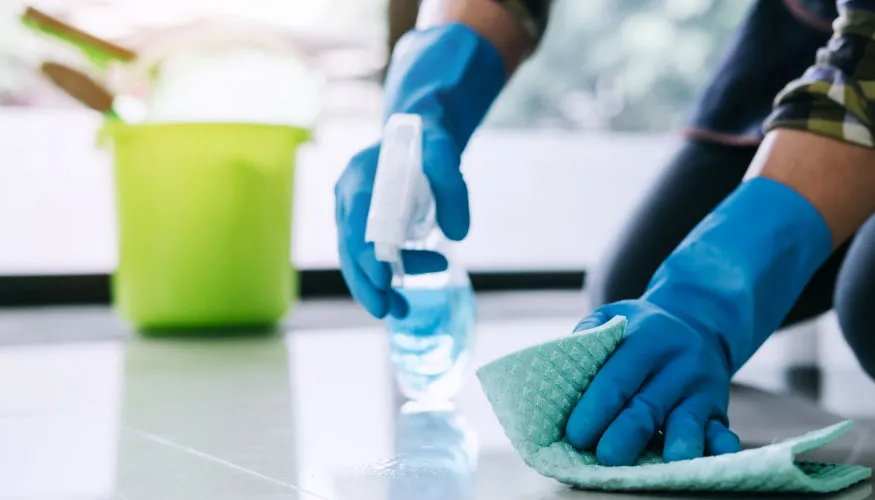 شركة تنظيف منازل بالرياض بالساعة رجال